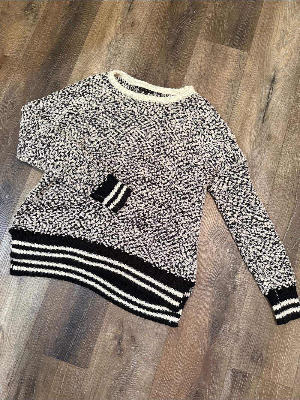 Boutique Black and Cream Marled Stripe Hem Women's Sweater